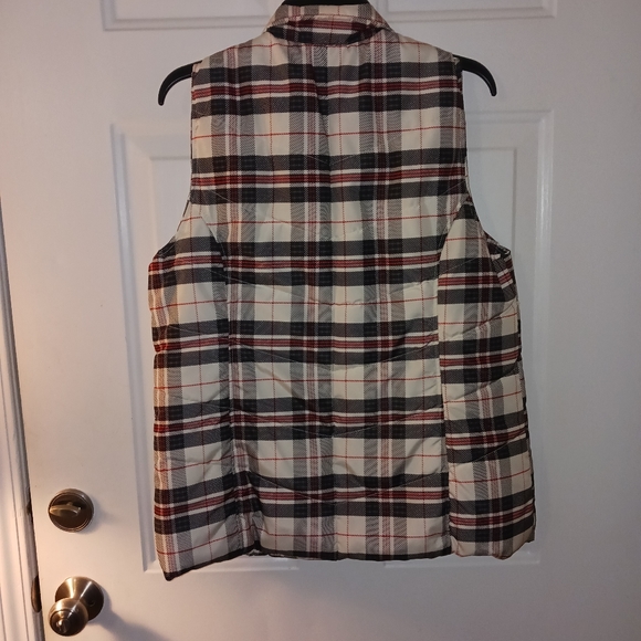 Kim Roger's Women's Black, white, and red check design Vest. Size L - Picture 2 of 8